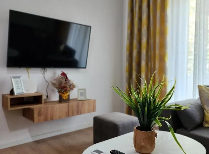 Apartment Sweet 21