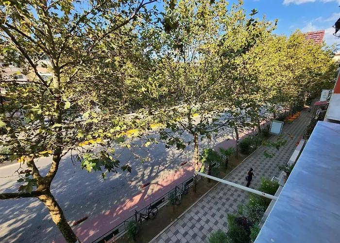 Apartment Sweet 21